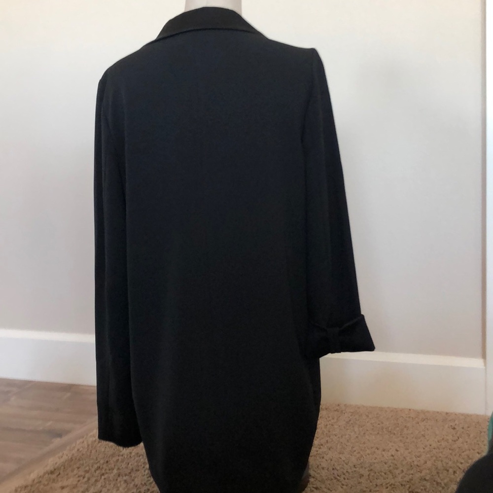 Tux Style Crepe Jacket With Satin Collar. Size Sm - image 6